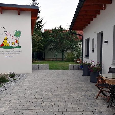 Отель Wohlfuehlhof Bachzelt Weitersfeld Экстерьер фото